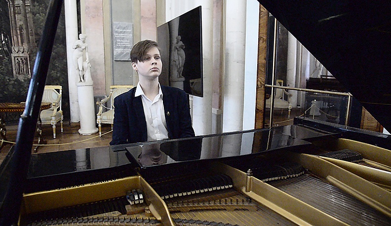 Добраться  до вершин