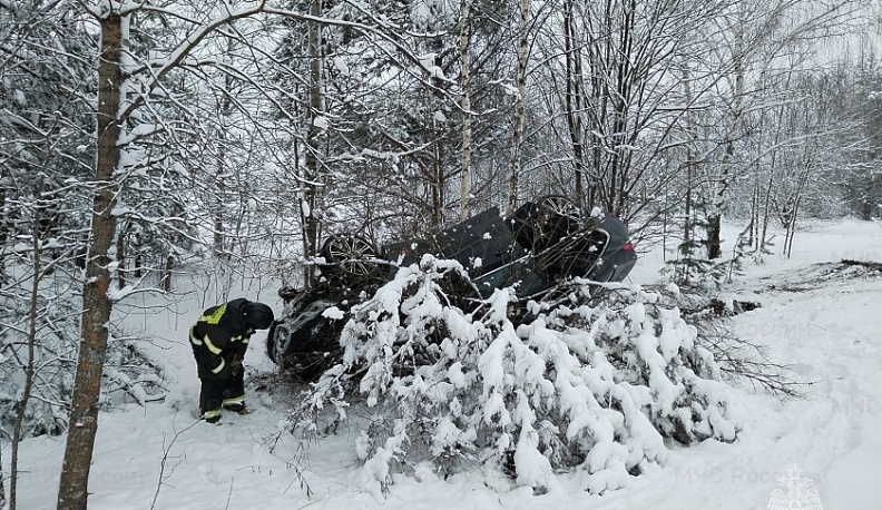 В Калужской области «BMW» съехал в кювет 