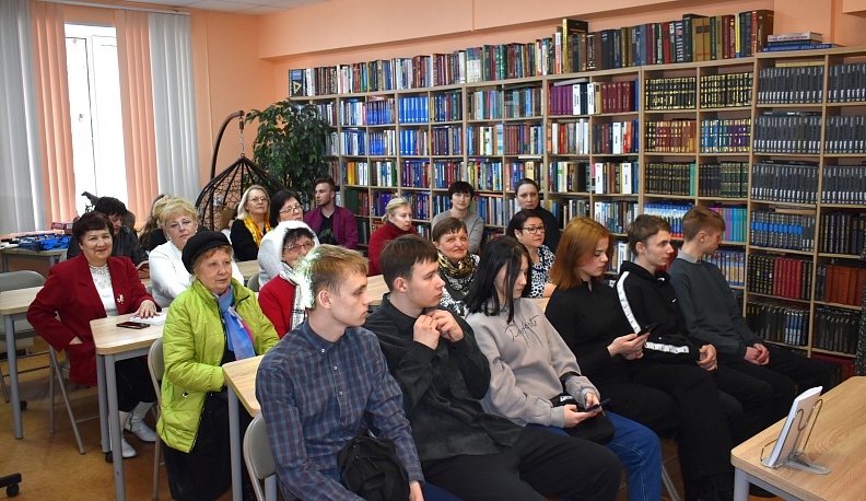 В Кирове презентовали книгу «Православные храмы Песоченской епархии»