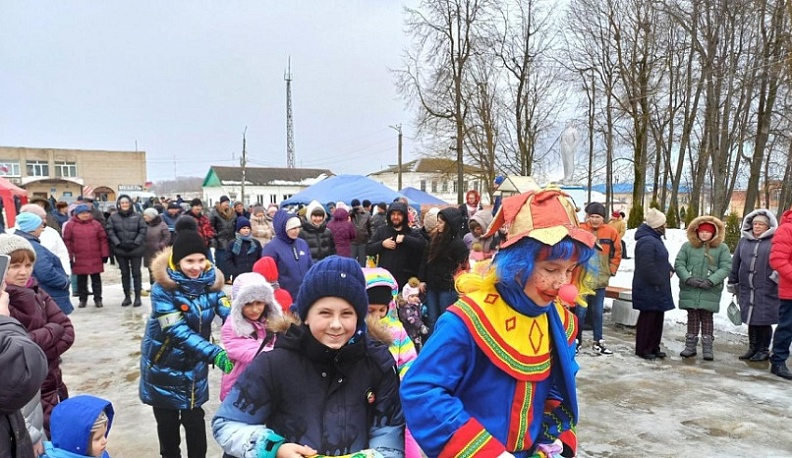 Жители Ульяновского района отметили Масленицу