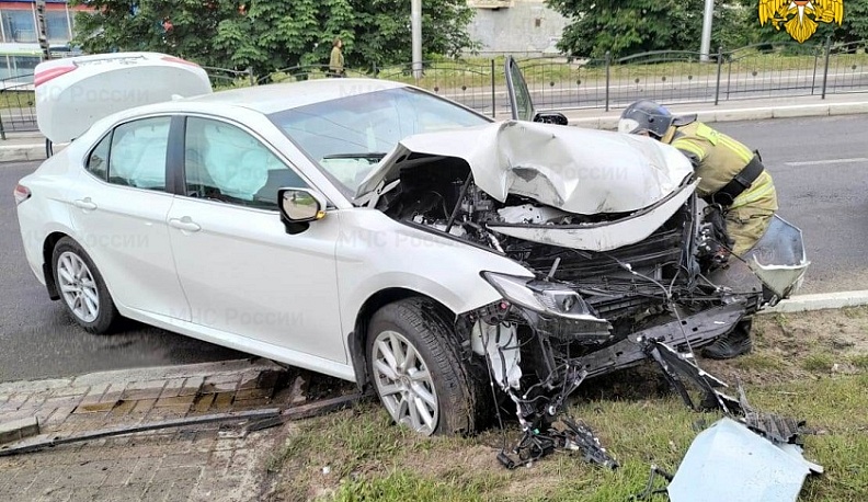 В аварии на улице Гагарина в Калуге пострадал человек