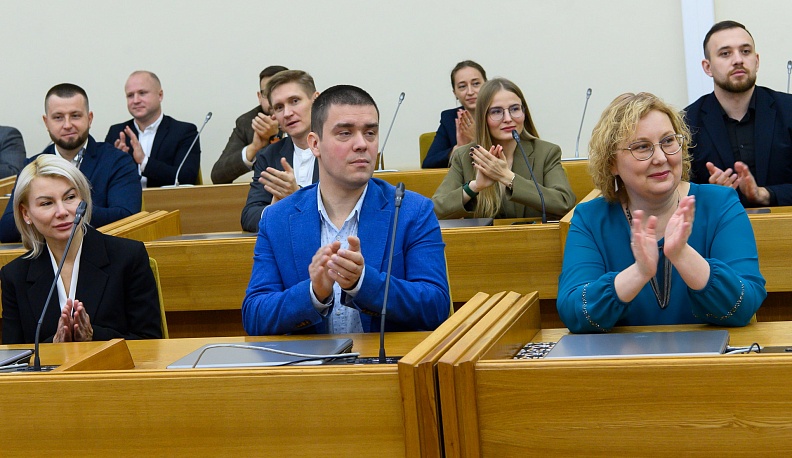В Калуге вручили дипломы выпускникам Президентской программы подготовки управленцев