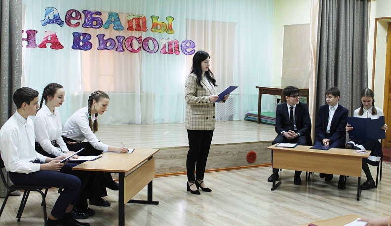 В Жиздре прошел турнир по дебатам «На высоте»