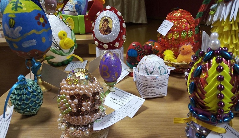 В Людинове проводится выставка декоративно-прикладного творчества 