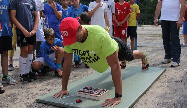 Калужские олимпийцы провели мастер-класс для юных физкультурников