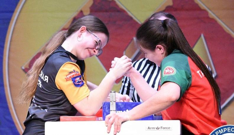 «Бронзу» первенства России по армрестлингу из Орла привезла калужанка