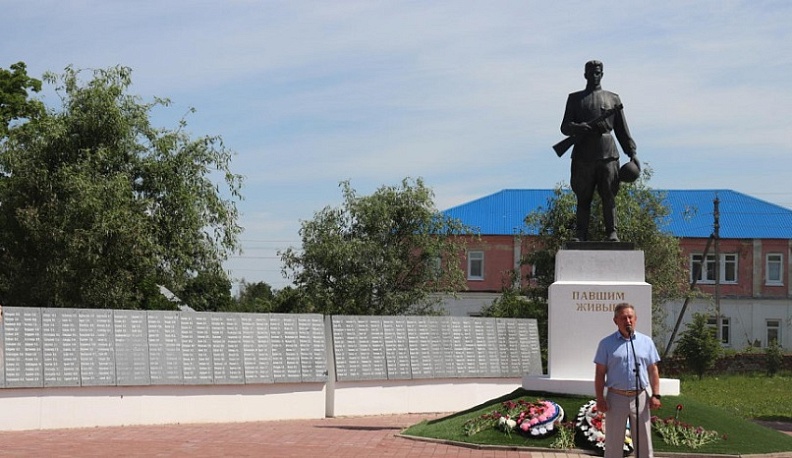 В День памяти и скорби в Мещовске прошел памятный митинг