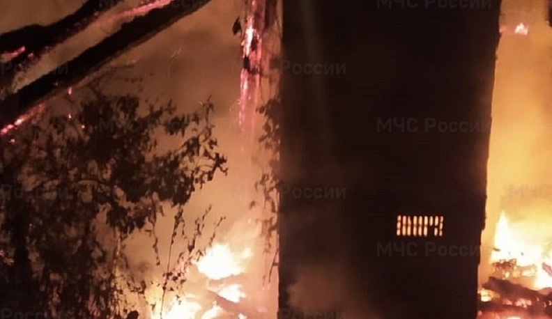 Дачный дом загорелся в одном из СНТ Жуковского района