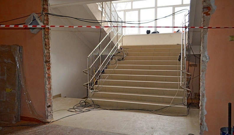 Школу в Детчине ремонтируют по нацпроекту