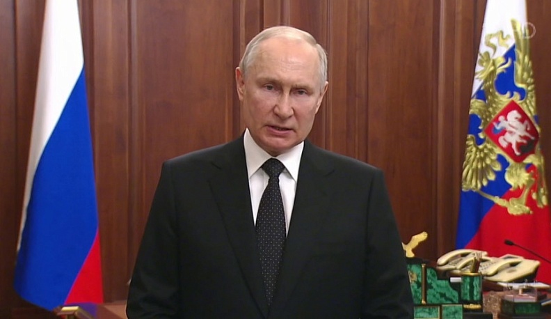 Владимир Путин поблагодарил россиян за выдержку, сплоченность и патриотизм