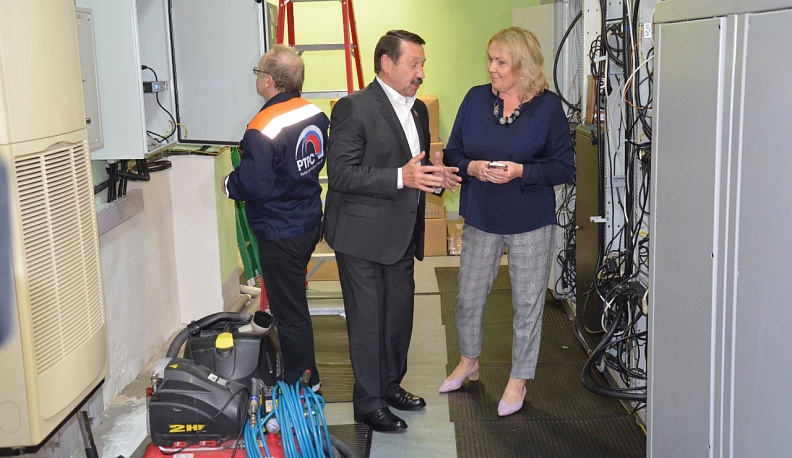 Геннадий Скляр включил иллюминацию на калужской телевышке