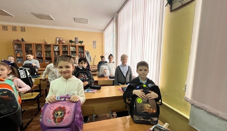 В калужской школе №15 прошел флешмоб «Примерный пешеход»