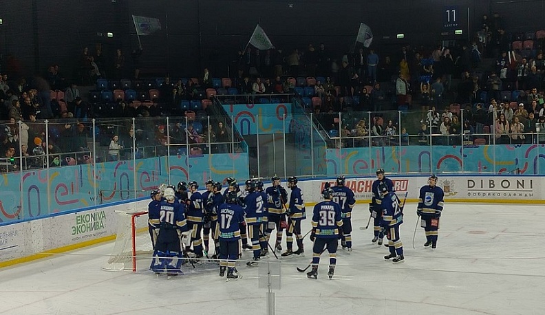 Калужские хоккеисты сразились с салихардским клубом