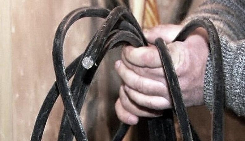 Планы похитителей кабеля спутал случайный свидетель