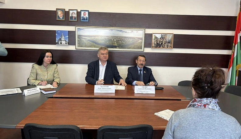 Геннадий Скляр и Олег Калугин провели первый совместный приём