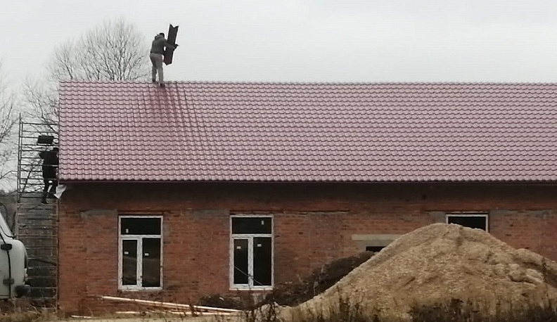 В Ульяновском районе продолжается ремонт сельского дома культуры