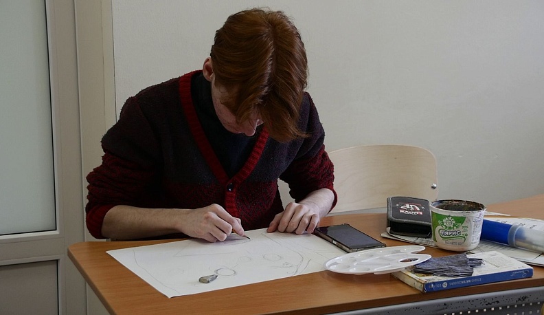 В Людинове прошел областной конкурс юных художников, посвященный памяти Дмитрия Свешникова 