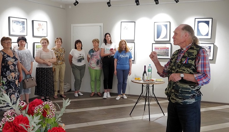 В калужском ТИЦ открылась фотовыставка Виталия Легостаева, посвященная дикой природе