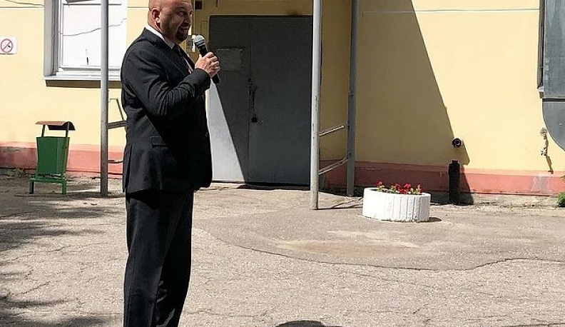 В Международный день защиты детей Константин Пахоменко посетил детскую городскую больницу