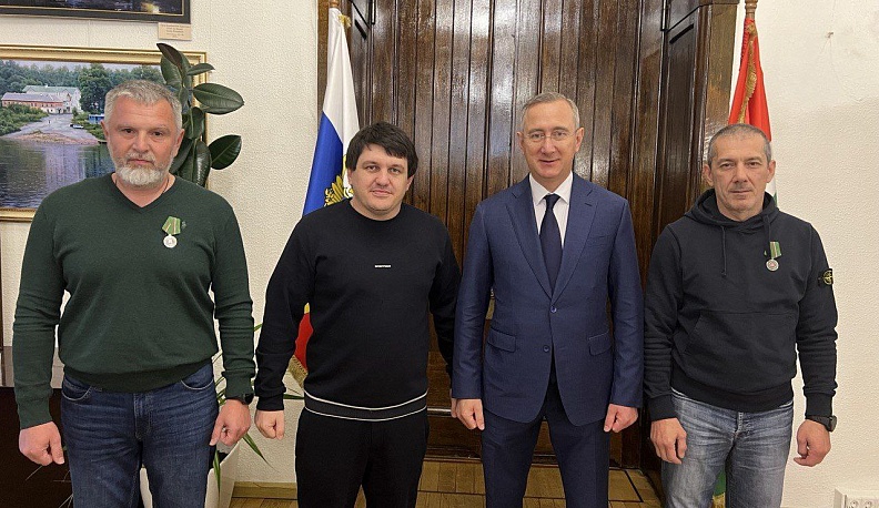 Губернатор Калужской области встретился с командиром интернациональной бригады «Пятнашка»