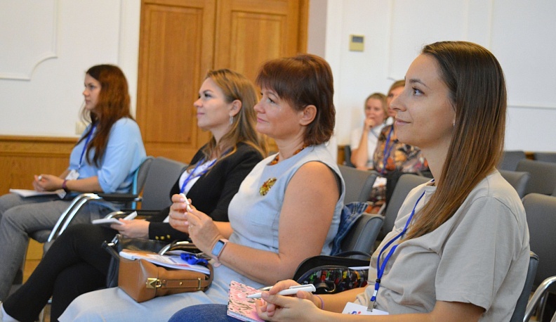 В Калуге стартовала федеральная образовательная программа «Мама-предприниматель» 