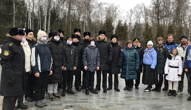 В День защитника Отечества обнинцы возложили венки и цветы к Вечному огню