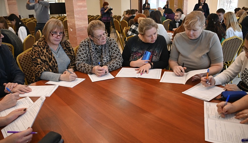 Председатель облизбиркома пожелал успехов участникам «Избирательного диктанта» в Малоярославецком районе