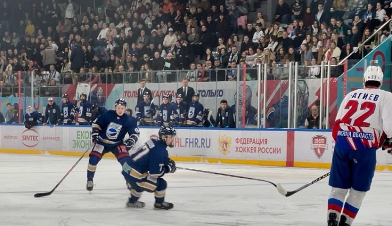 Хоккейный клуб «Калуга» провел первые домашние матчи в 2025 году