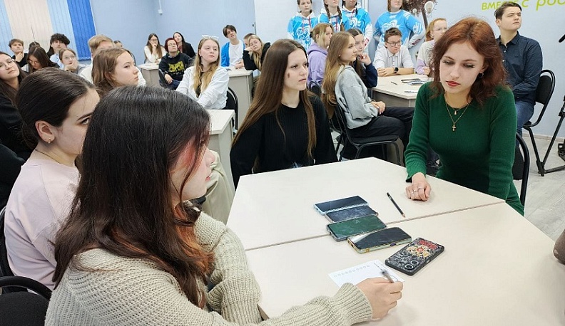 В Калуге прошла интеллектуальная игра, посвященная женщинам, приблизившим Великую Победу