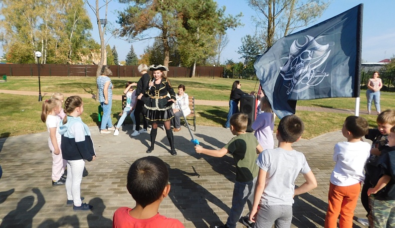 В Полотняном Заводе открыли новую спортивно-игровую площадку