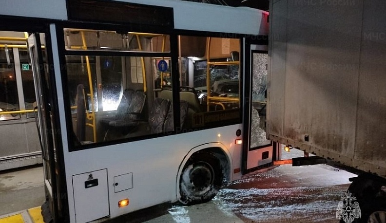 В Калужской области в нескольких ДТП с общественным транспортом пострадали два человека