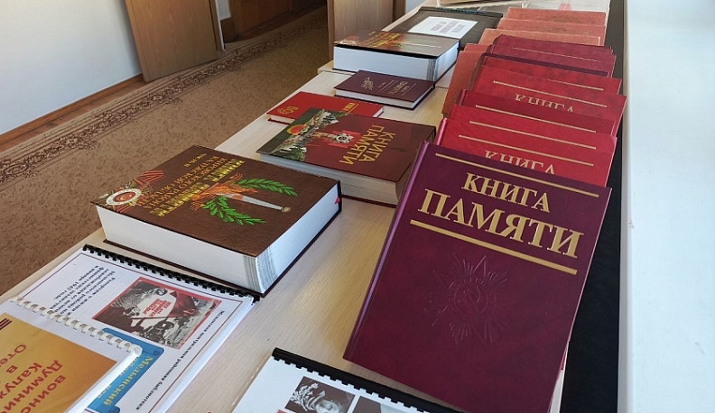 В региональном Законодательном Собрании открыта выставка, посвящённая подвигу жителей области в годы Великой Отечественной войны