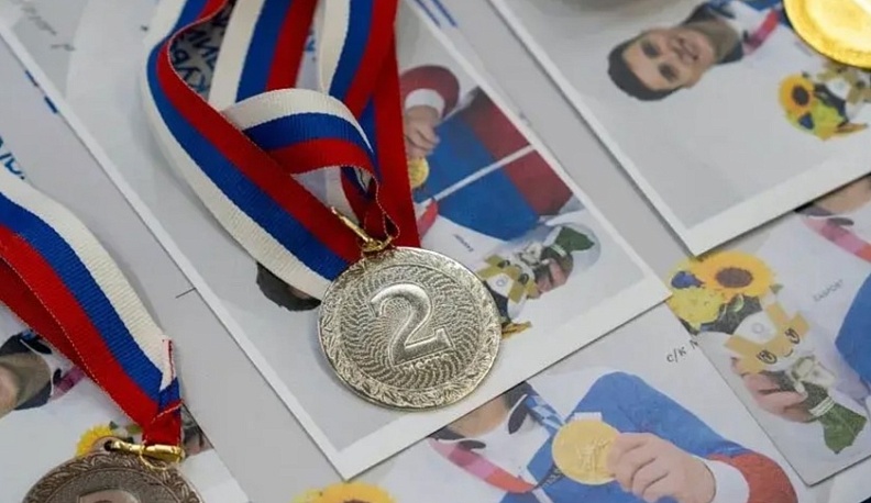 Обнинские гимнасты завоевали золотые медали всероссийского турнира в Ростове-на-Дону