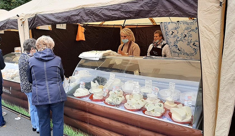 В Калуге возобновила работу традиционная ярмарка выходного дня