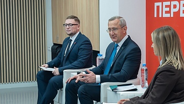 Владислав Шапша встретился с участниками «Движения Первых»