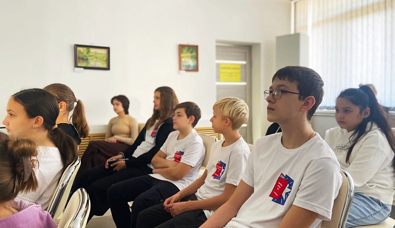 Шестиклассникам из Людинова рассказали про Минина и Пожарского