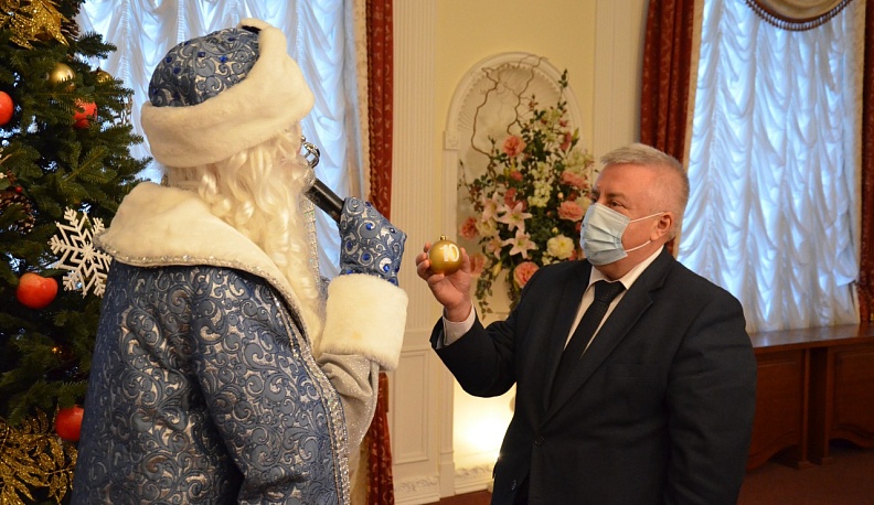 Руководители областного правительства исполнят желания юных калужан