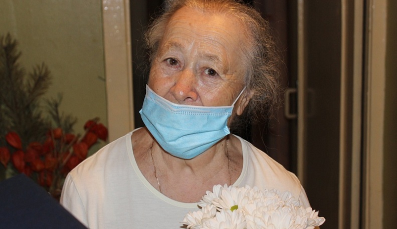 Одного из старейших партийцев Калуги поздравили с днём рождения