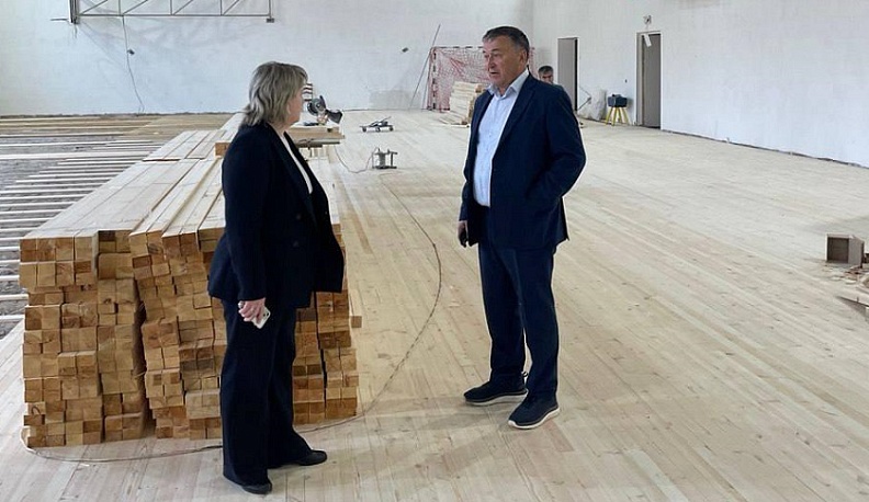 В Кремёнках завершается ремонт школы имени генерала Захаркина