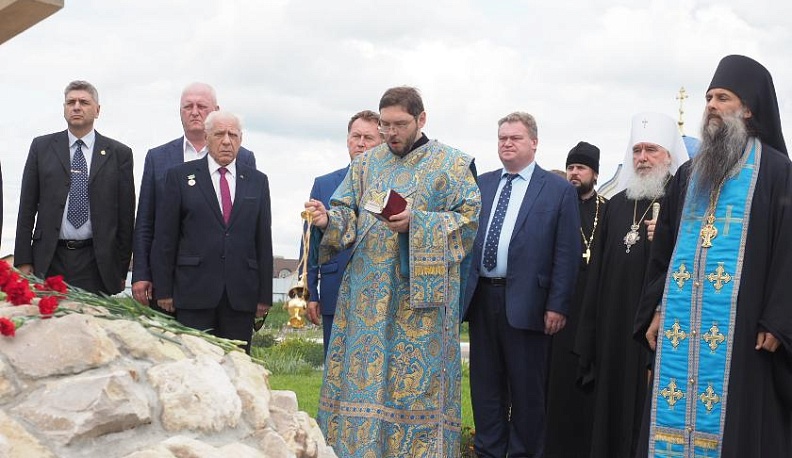 Митрополит Климент обратился к участникам военно-исторического фестиваля на Угре