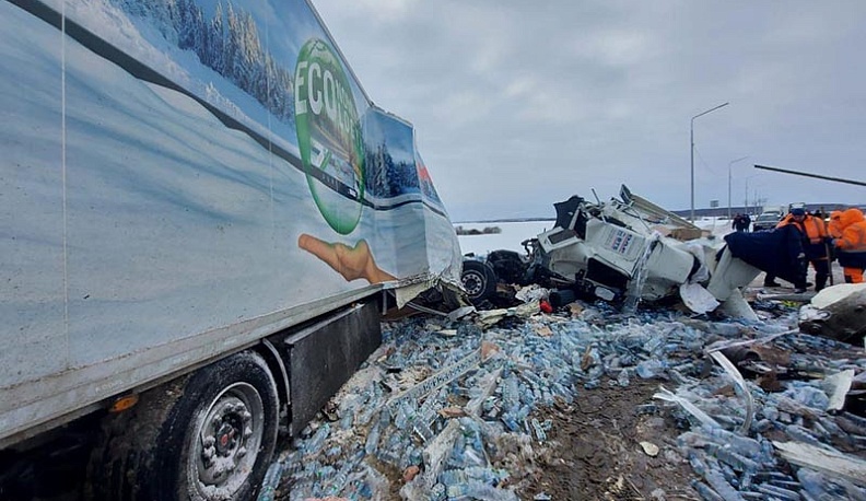 В Мещовском районе погиб водитель фуры в аварии на встречке