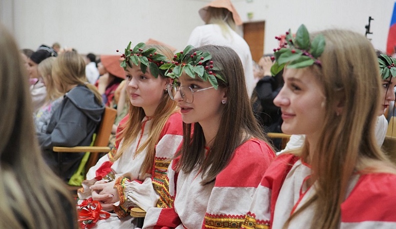 В Калуге прошёл фестиваль толерантных культур «Дорога к миру»