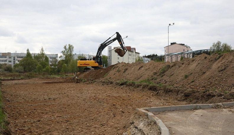 В Тарусе началось обновление спортивного комплекса