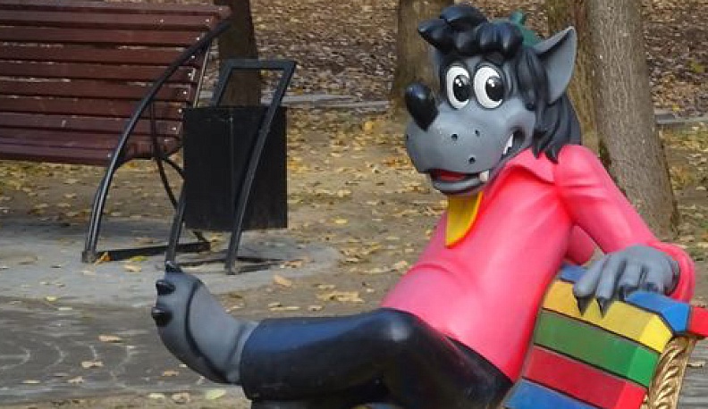 Калужские скверы атакуют вандалы