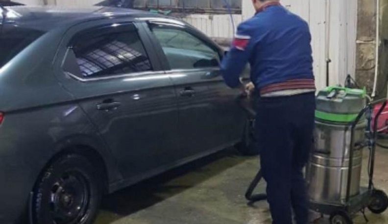 В Калуге оштрафованы автомойщики-нелегалы 