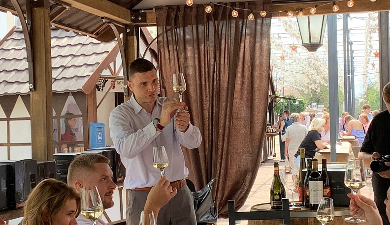 В Калуге началась первая винная ярмарка