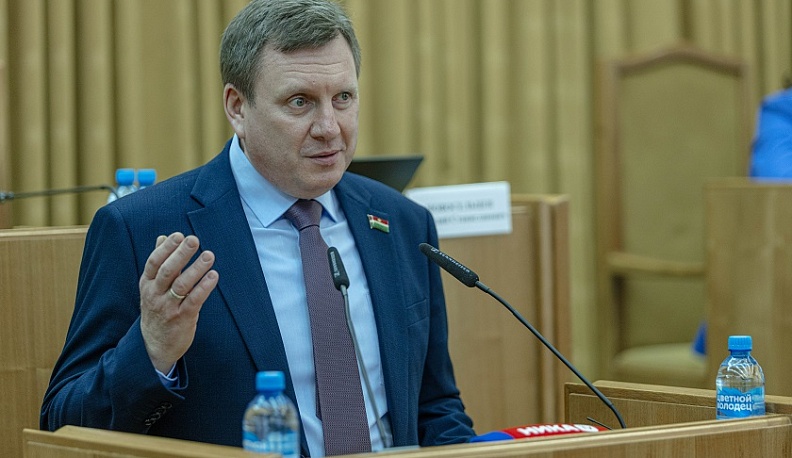 В калужском парламенте наградили призёров конкурса рисунков «Наша Победа»
