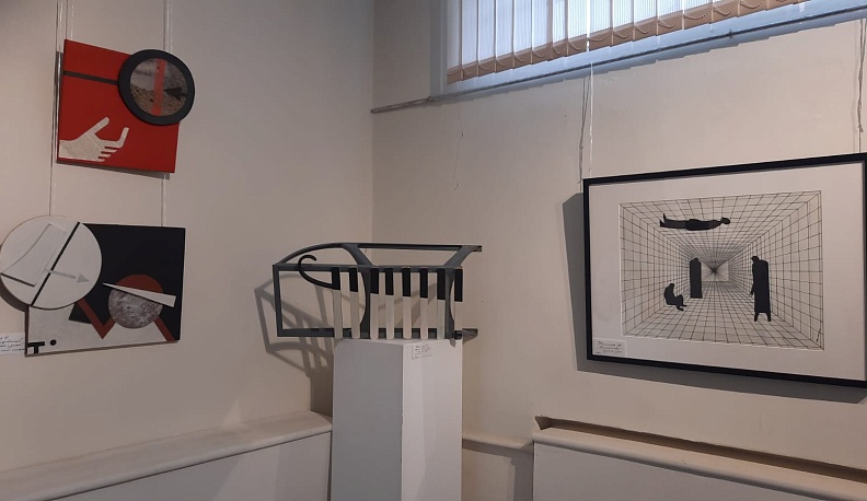 В Тарусе открылась выставка «Графика. Объекты»