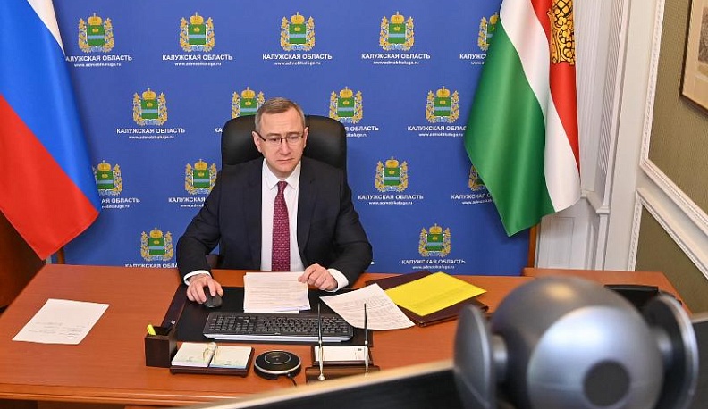 Владислав Шапша поручил разработать областную программу по решению жилищной проблемы детей-сирот