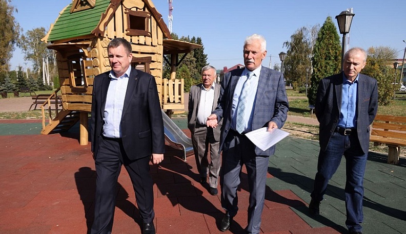 Геннадий Новосельцев: «Сухиничский район активно участвует во всех программах, которые реализуются при поддержке партии «Единая Россия»